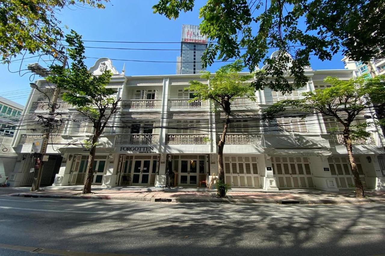 Forgotten Hostel Silom Банкок Екстериор снимка
