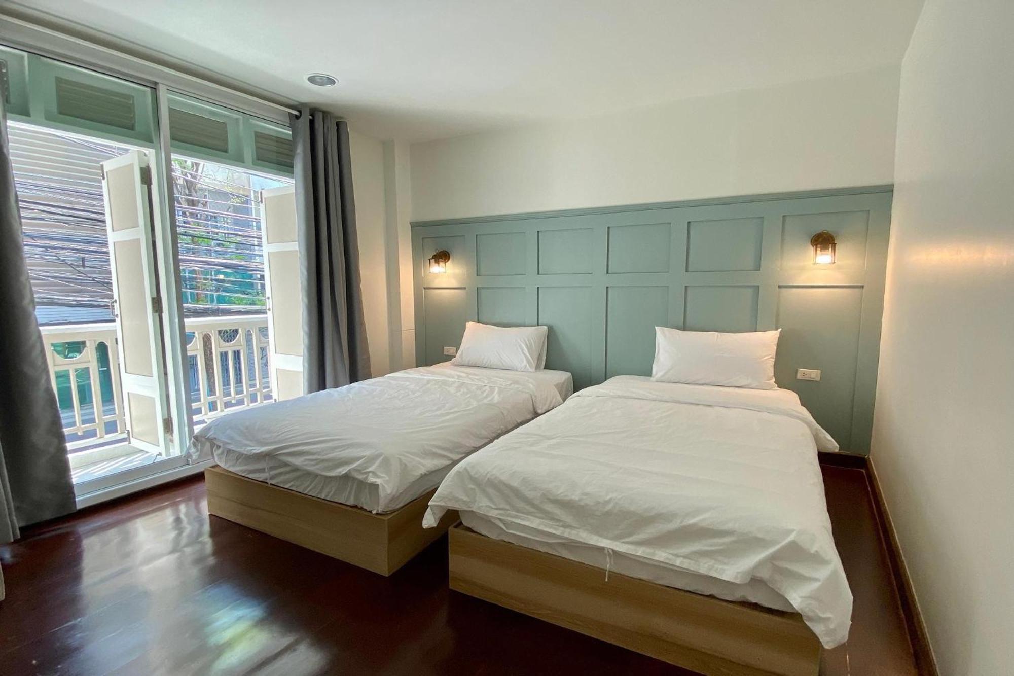 Forgotten Hostel Silom Банкок Екстериор снимка